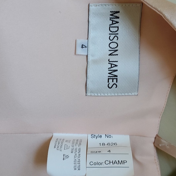 SIZE 4 No Alterations two piece prom gown in blush - Picture 13 of 13